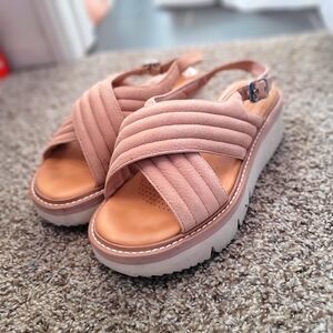 Women's Tan and Blush Platform Sandals